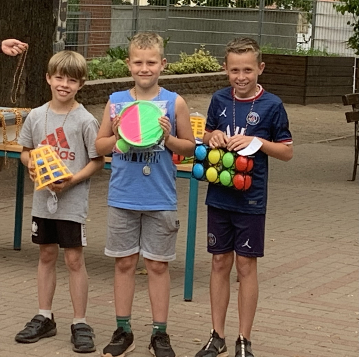 2._klasse_jungs.jpg 2._klasse_jungs.jpg