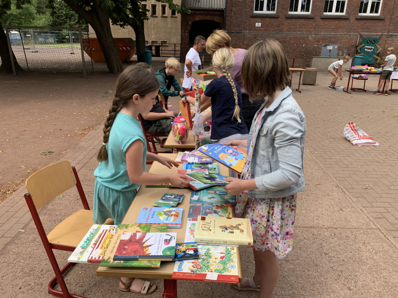 spielzeugbasar_6.jpg spielzeugbasar_6.jpg